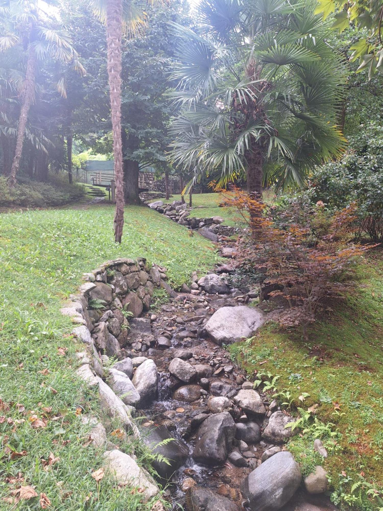 La Dependance Immersa Nel Parco Della Isabella * Stresa